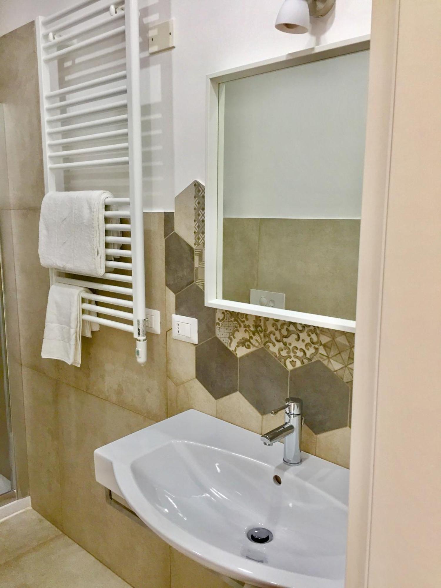 Angioy 18 Bed and breakfast
