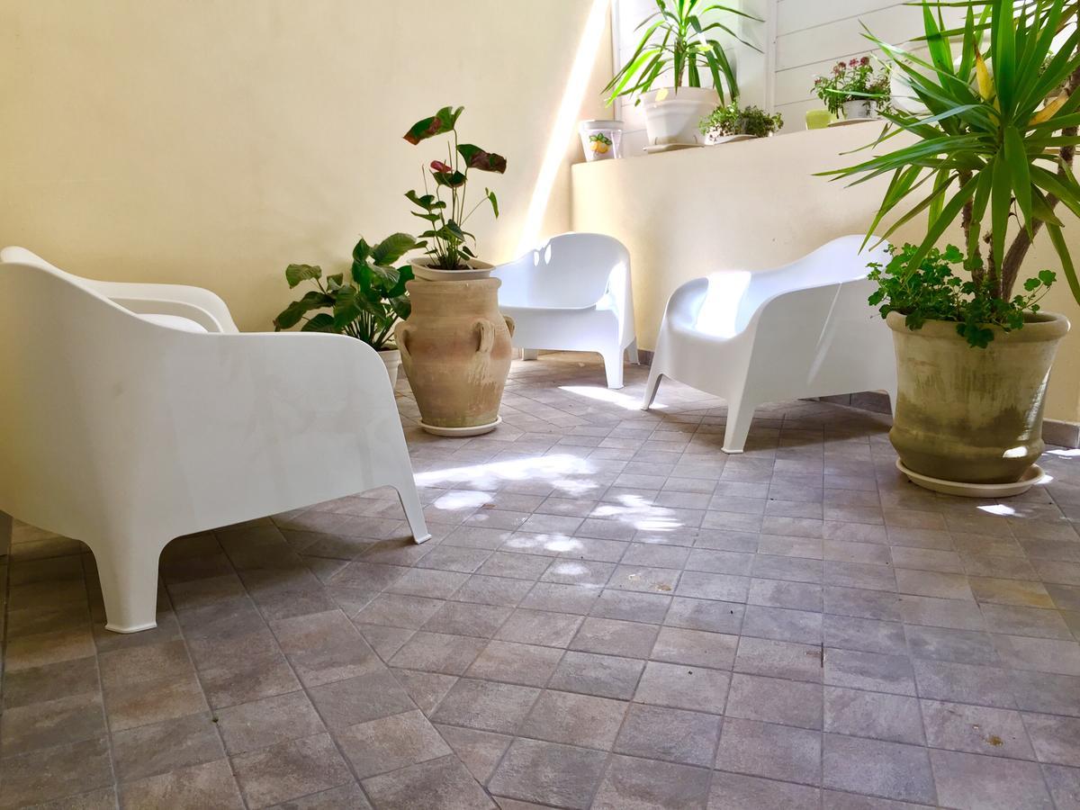 Angioy 18 Bed and breakfast 3*